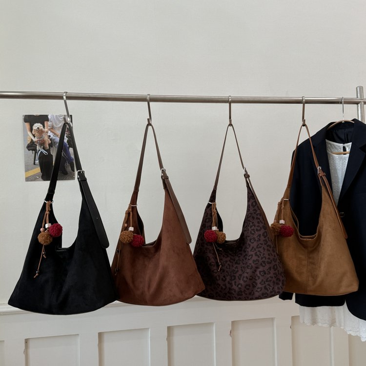 159.9 USD--Charming, Fashionable and Soft Shoulder Bag-two identical bags