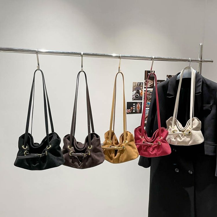 129.9--Charming, Fashionable and Soft Shoulder Bag-three identical bags