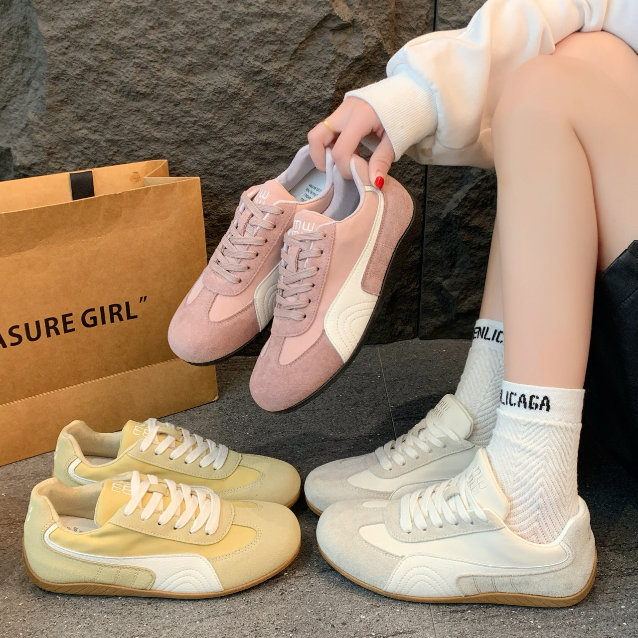 Shoes - an indispensable fashion item114.9-124.9-134.9-154.9-174.9